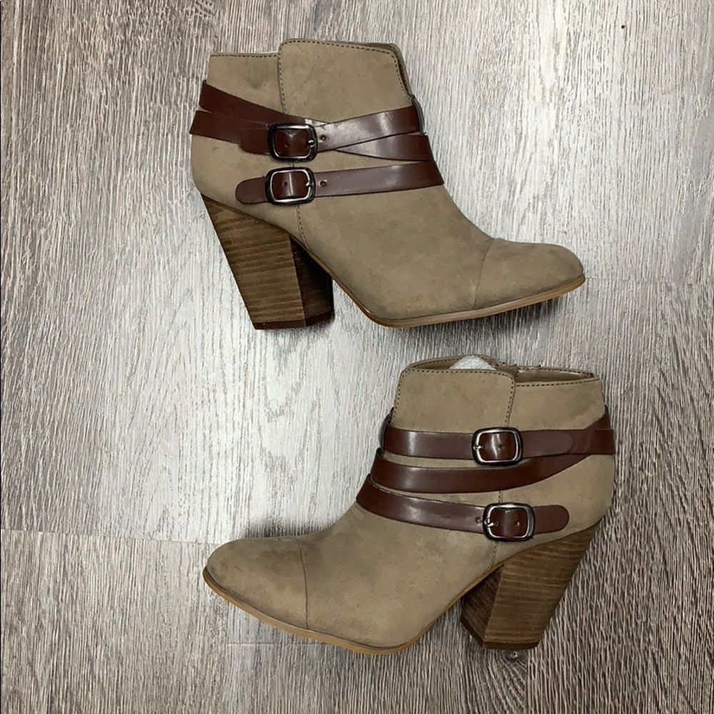 Carlos Santana Ankle Boots